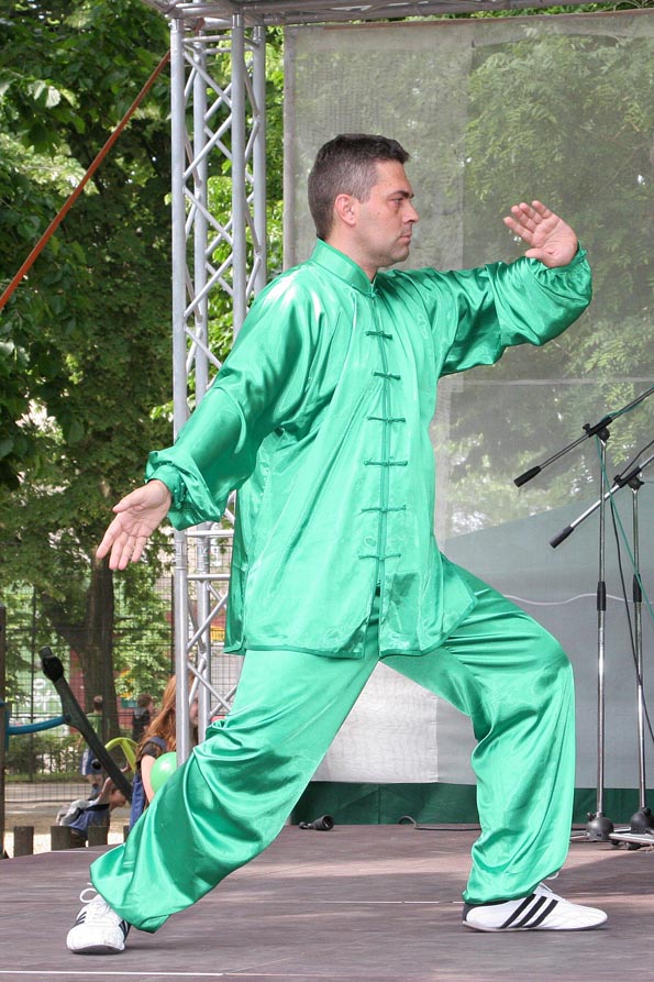 072.jpg